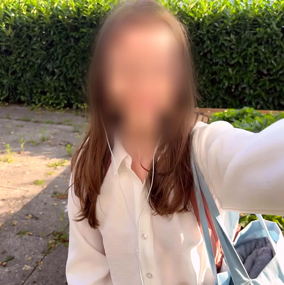 Antonia, 22