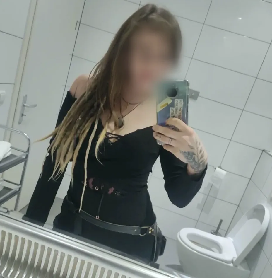 Denise, 30