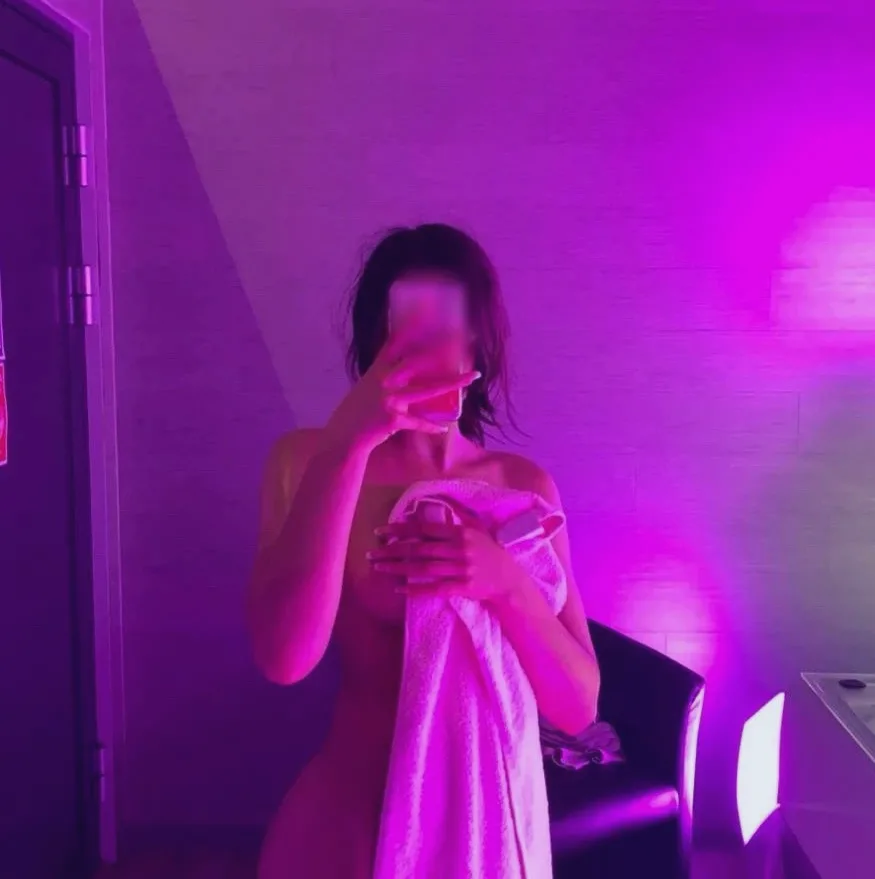 Ida, 18