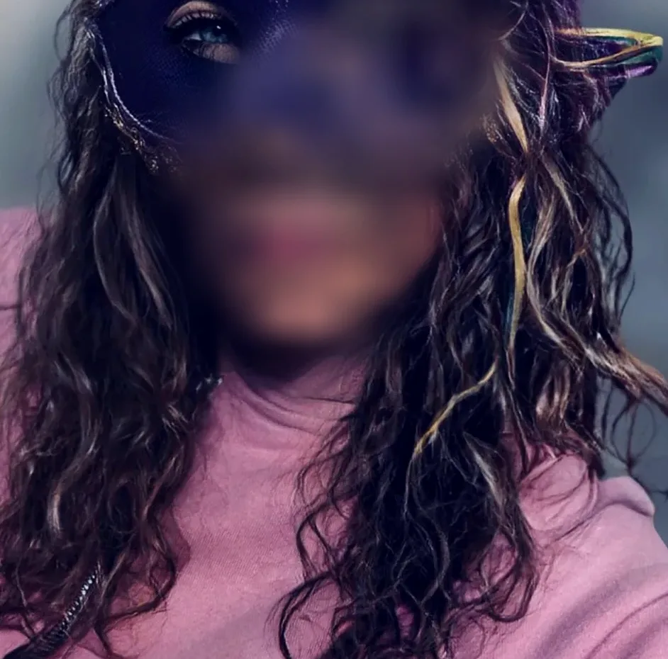 Marina, 31