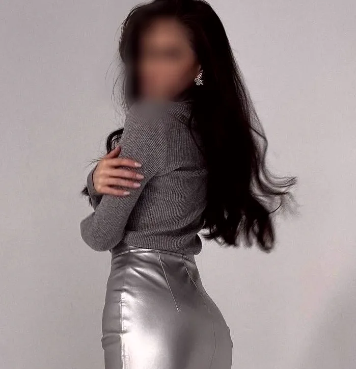 Pauline, 20