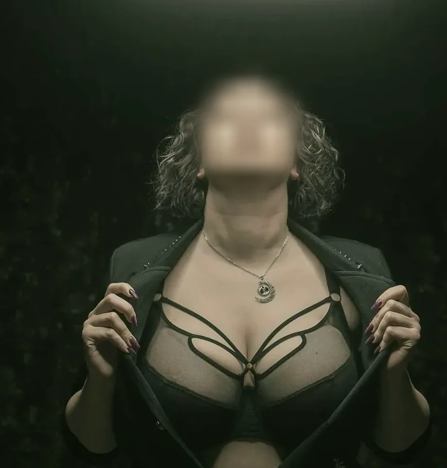 Ramona, 38