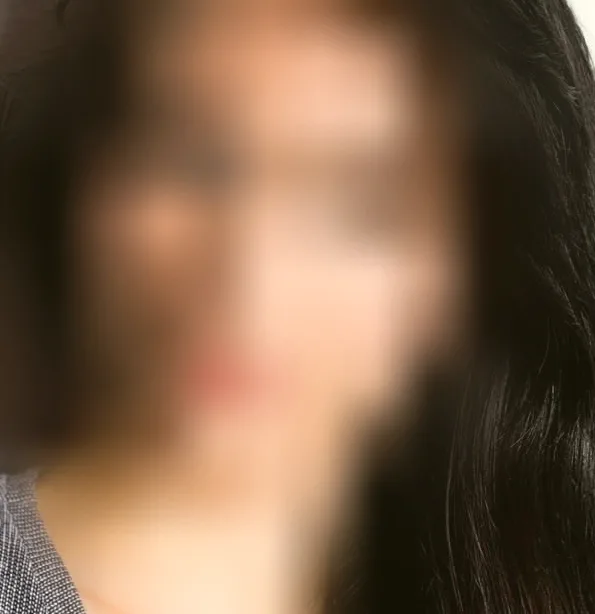 Vanessa, 37