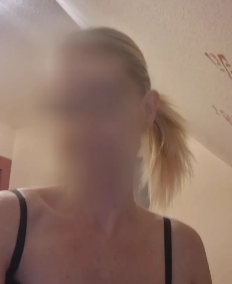 Yasmin, 28
